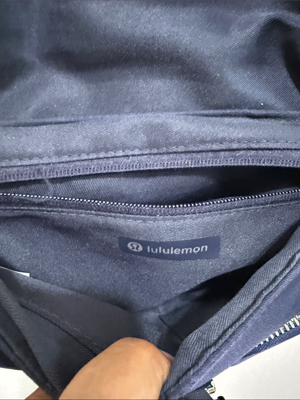 lululemon athletica 3L Navy Crossbody Bag with Silver Hardware - Picture 5 of 11